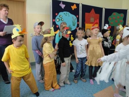 Bajka BRZYDKIE KACZĄTKO