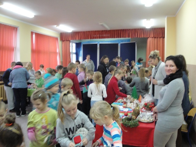 ŚWIĄTECZNY KIERMASZ - SEZAM
