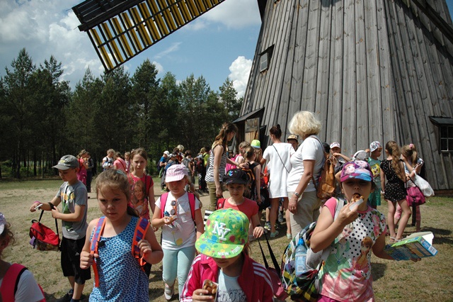WYCIECZKA KL. 2C I 2D DO WDZYDZ